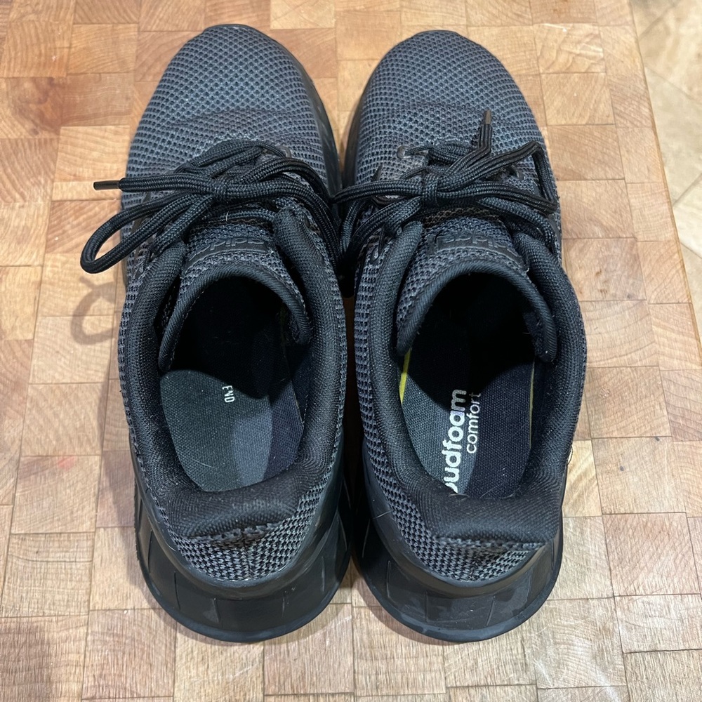 Adidas Men’s Black QUESTAR FLOW NXT SHOES - Picture 2 of 5